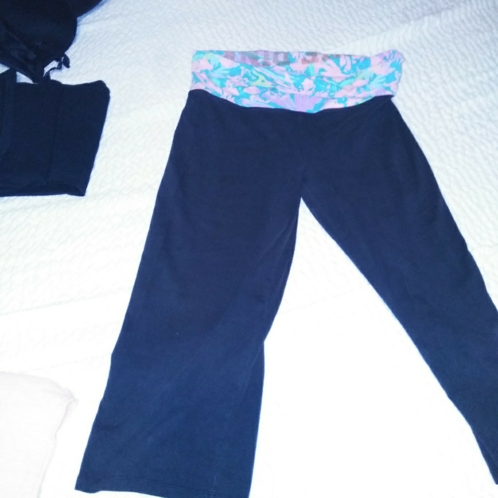 Crop yoga pants